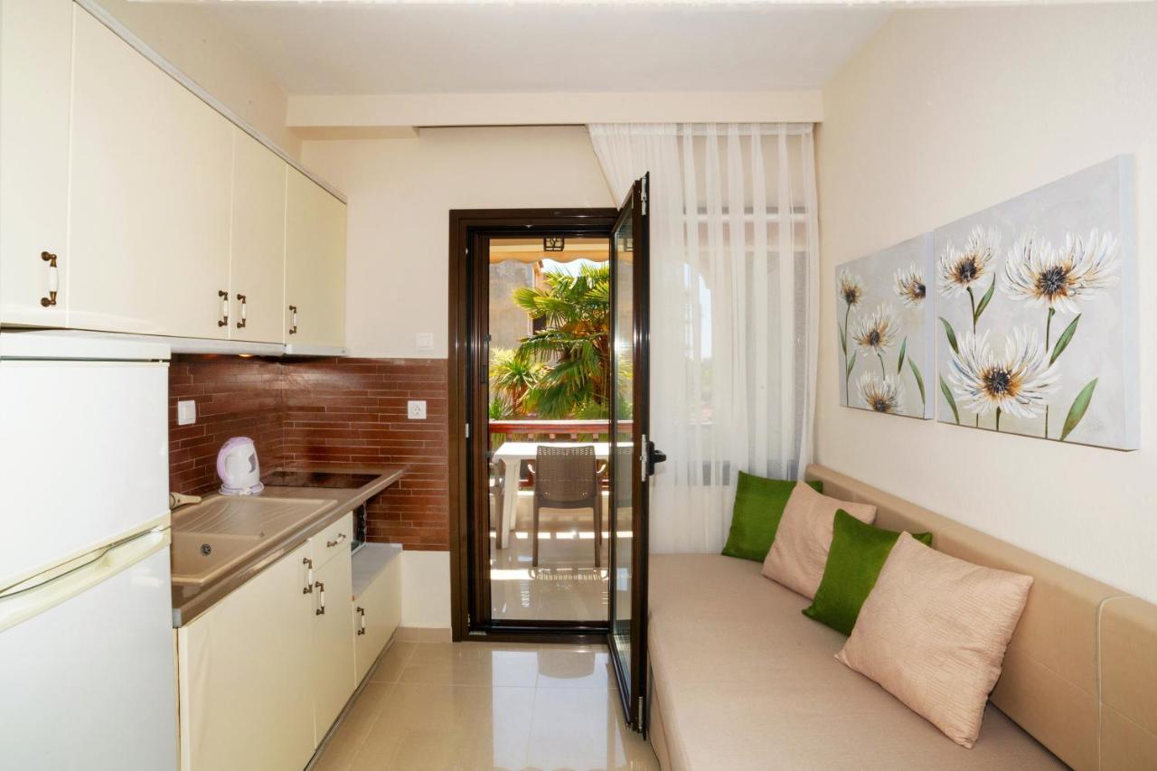 Kassandrinos-maria Apartment *